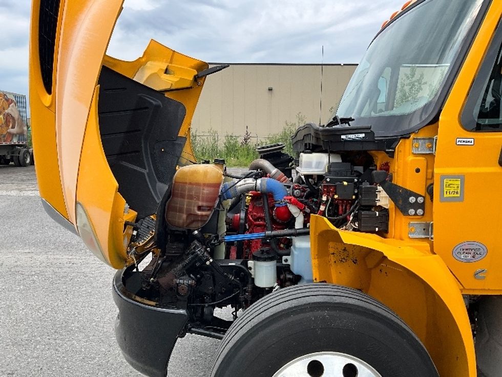 Medium Duty Box Truck-Light and Medium Duty Trucks-International-2019-4300-Ottawa-ON-344,481\n\t\tkm-$ 46,250 - Image 23
