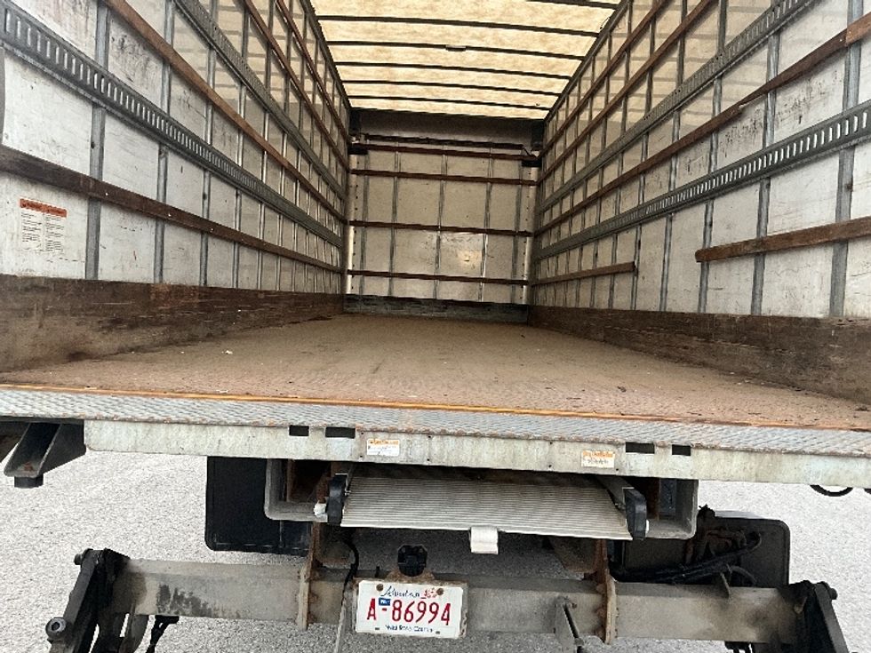 Medium Duty Box Truck-Light and Medium Duty Trucks-International-2019-4300-Ottawa-ON-466,689\n\t\tkm-$ 25,250 - Image 10