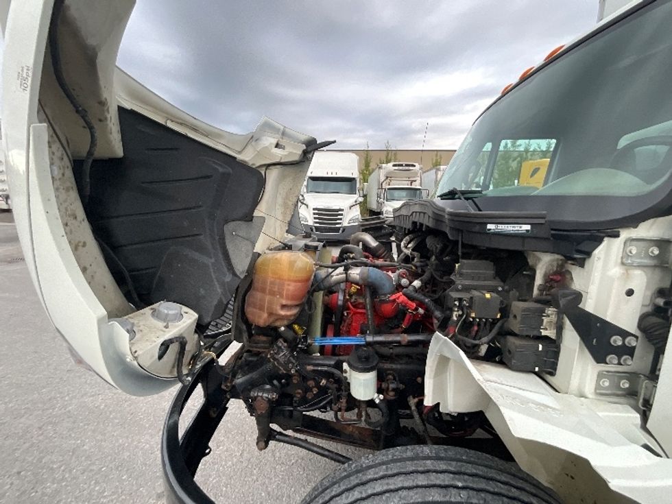 Medium Duty Box Truck-Light and Medium Duty Trucks-International-2019-4300-Ottawa-ON-466,689\n\t\tkm-$ 25,250 - Image 24