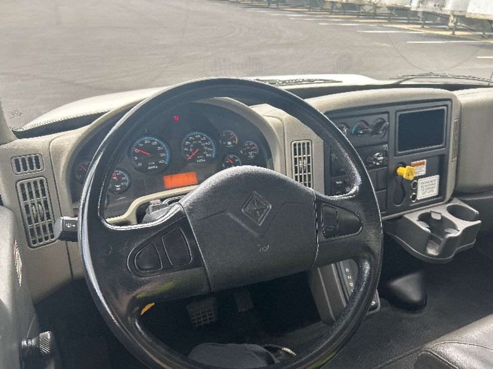 Medium Duty Box Truck-Light and Medium Duty Trucks-International-2019-4300-Pensacola-FL-168,812\n\t\tmiles-$ 47,750 - Image 16
