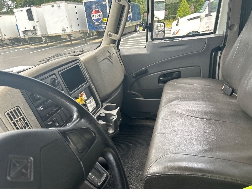 Medium Duty Box Truck-Light and Medium Duty Trucks-International-2019-4300-Pensacola-FL-168,812\n\t\tmiles-$ 47,750 - Image 18