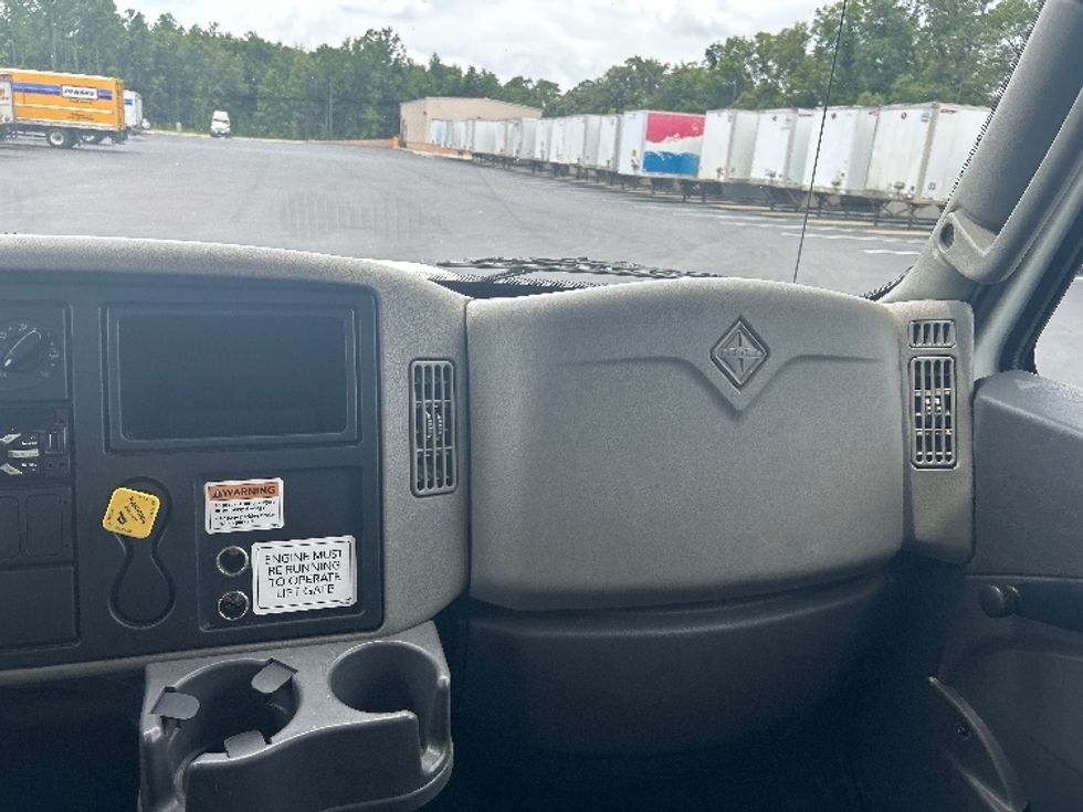 Medium Duty Box Truck-Light and Medium Duty Trucks-International-2019-4300-Pensacola-FL-168,812\n\t\tmiles-$ 47,750 - Image 20