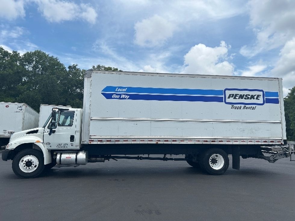 Medium Duty Box Truck-Light and Medium Duty Trucks-International-2019-4300-Pensacola-FL-168,812\n\t\tmiles-$ 47,750 - Image 4