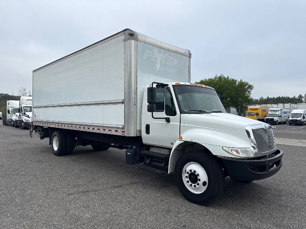 Medium Duty Box Truck-Light and Medium Duty Trucks-International-2019-4300-Pensacola-FL-264,424\n\t\tmiles-$ 30,500 - Image 1