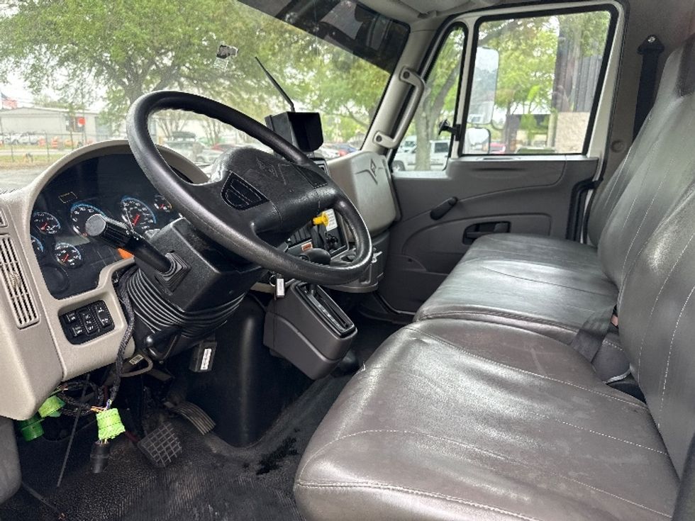 Medium Duty Box Truck-Light and Medium Duty Trucks-International-2019-4300-Pensacola-FL-264,424\n\t\tmiles-$ 30,500 - Image 17
