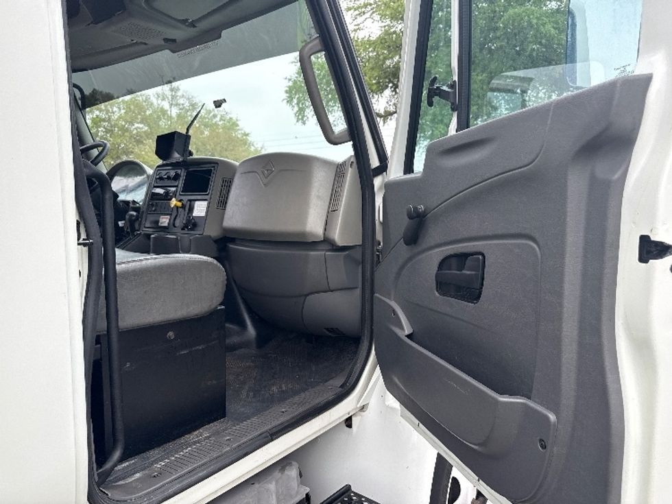 Medium Duty Box Truck-Light and Medium Duty Trucks-International-2019-4300-Pensacola-FL-264,424\n\t\tmiles-$ 30,500 - Image 20