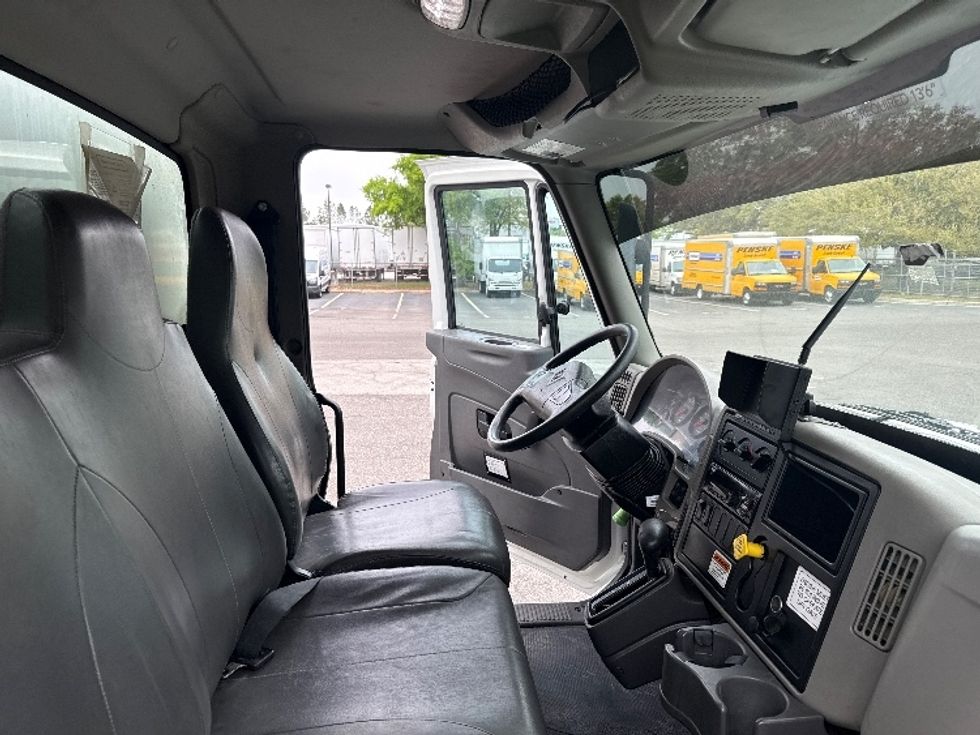 Medium Duty Box Truck-Light and Medium Duty Trucks-International-2019-4300-Pensacola-FL-264,424\n\t\tmiles-$ 30,500 - Image 22
