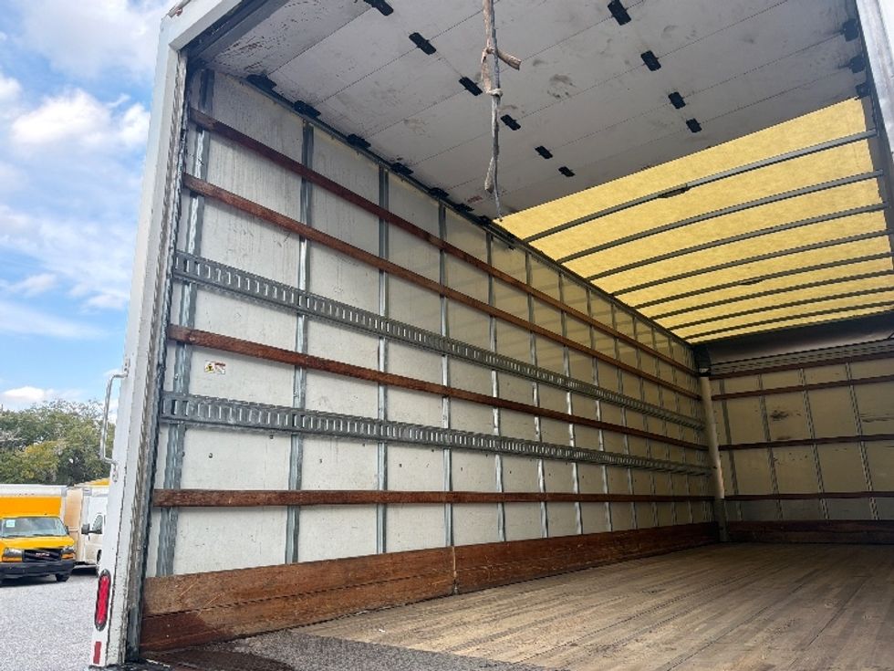 Medium Duty Box Truck-Light and Medium Duty Trucks-International-2019-4300-Pensacola-FL-336,396\n\t\tmiles-$ 18,750 - Image 11