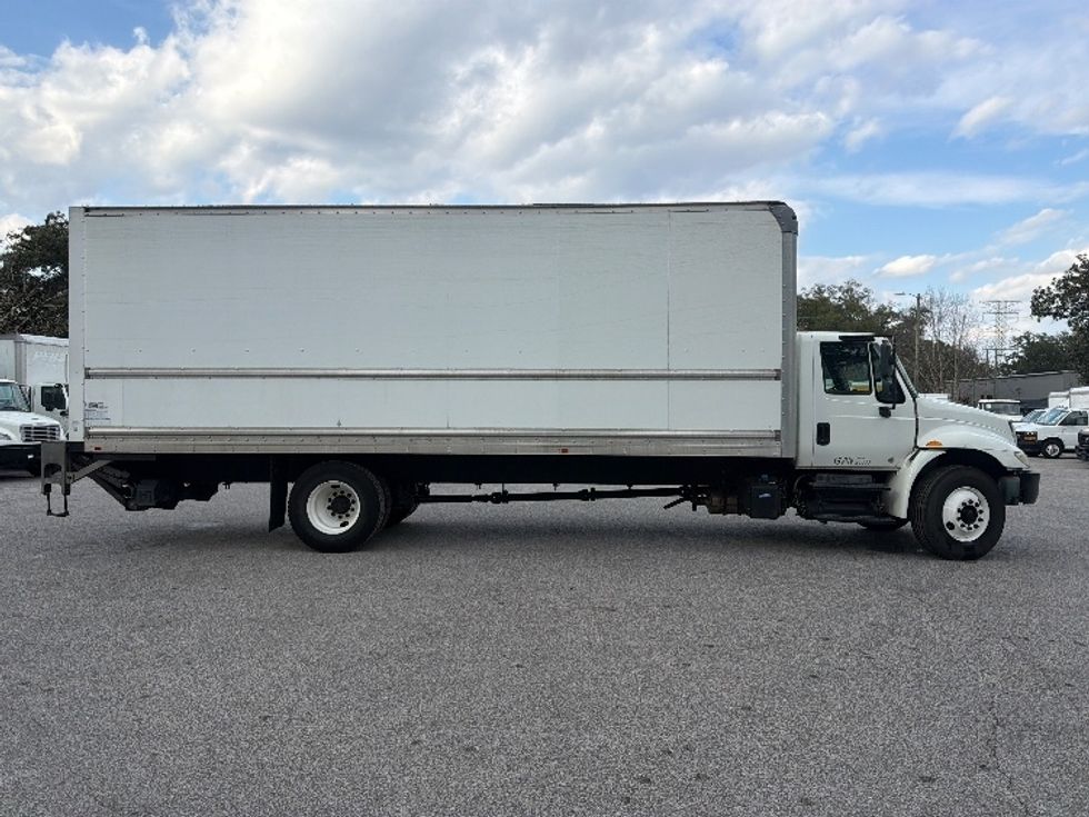 Medium Duty Box Truck-Light and Medium Duty Trucks-International-2019-4300-Pensacola-FL-336,396\n\t\tmiles-$ 18,750 - Image 15