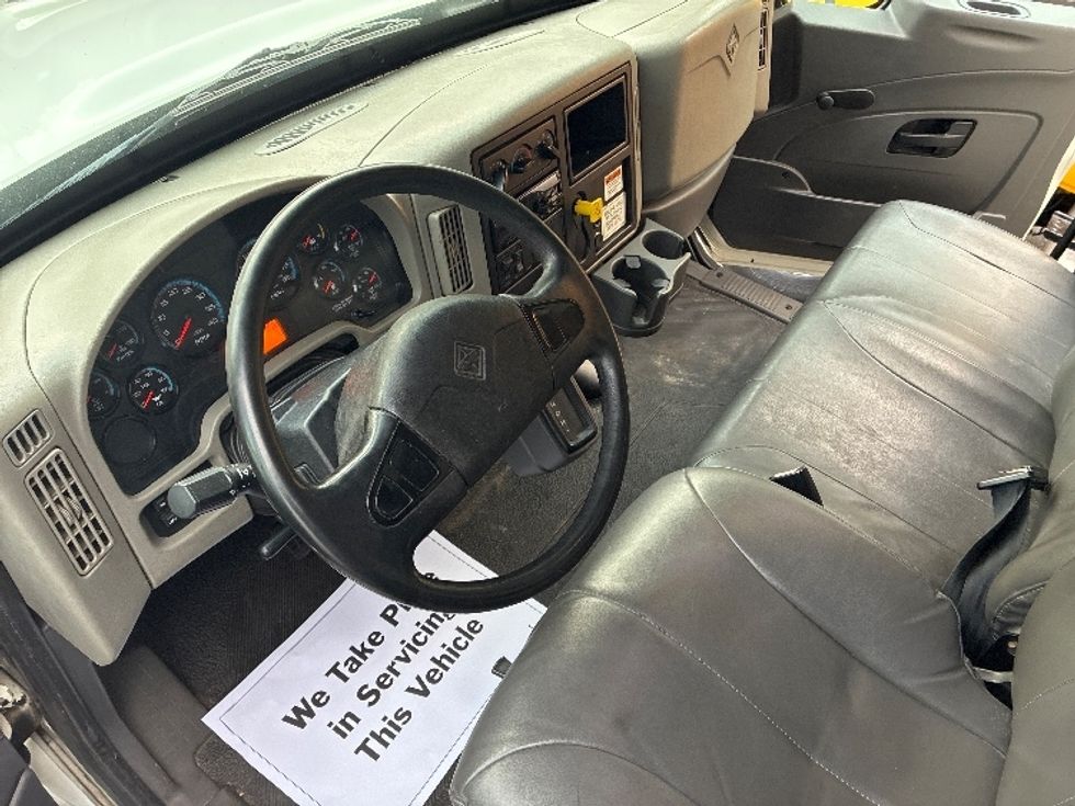 Medium Duty Box Truck-Light and Medium Duty Trucks-International-2019-4300-Pensacola-FL-336,396\n\t\tmiles-$ 18,750 - Image 18
