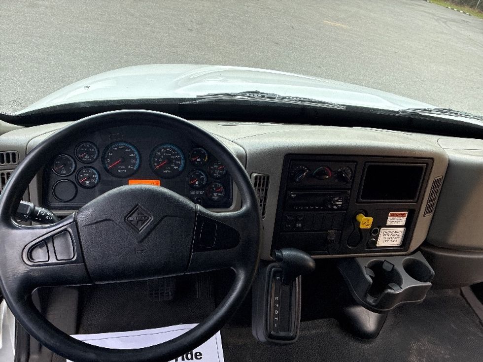 Medium Duty Box Truck-Light and Medium Duty Trucks-International-2019-4300-Pensacola-FL-336,396\n\t\tmiles-$ 18,750 - Image 19