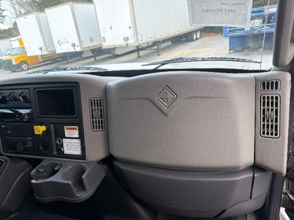 Medium Duty Box Truck-Light and Medium Duty Trucks-International-2019-4300-Pensacola-FL-336,396\n\t\tmiles-$ 18,750 - Image 21