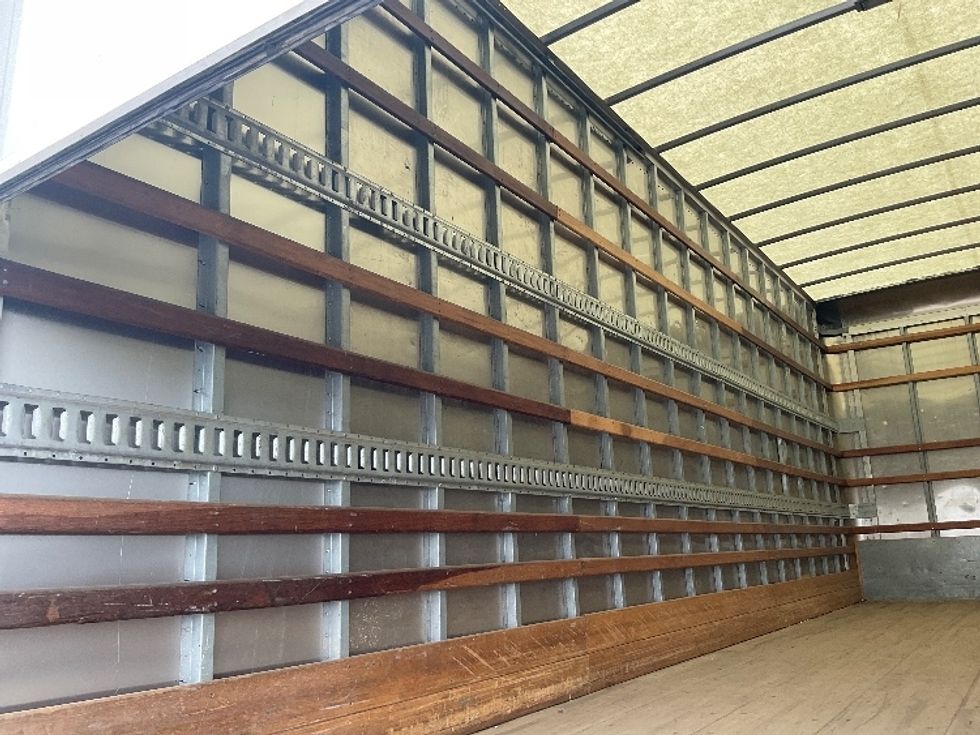 Medium Duty Box Truck-Light and Medium Duty Trucks-International-2019-4300-Perrysburg-OH-176,539\n\t\tmiles-$ 46,250 - Image 10