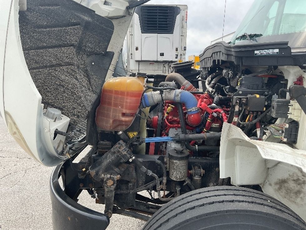 Medium Duty Box Truck-Light and Medium Duty Trucks-International-2019-4300-Perrysburg-OH-176,539\n\t\tmiles-$ 46,250 - Image 23