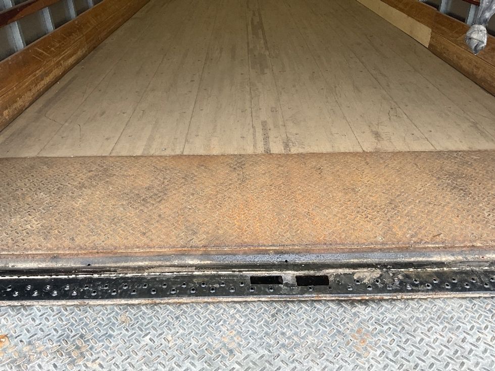 Medium Duty Box Truck-Light and Medium Duty Trucks-International-2019-4300-Perrysburg-OH-176,539\n\t\tmiles-$ 46,250 - Image 9