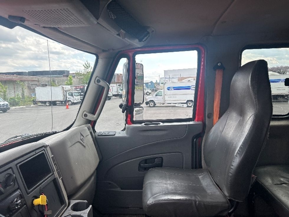 Medium Duty Box Truck-Light and Medium Duty Trucks-International-2019-4300-Philadelphia-PA-151,583\n\t\tmiles-$ 56,750 - Image 19