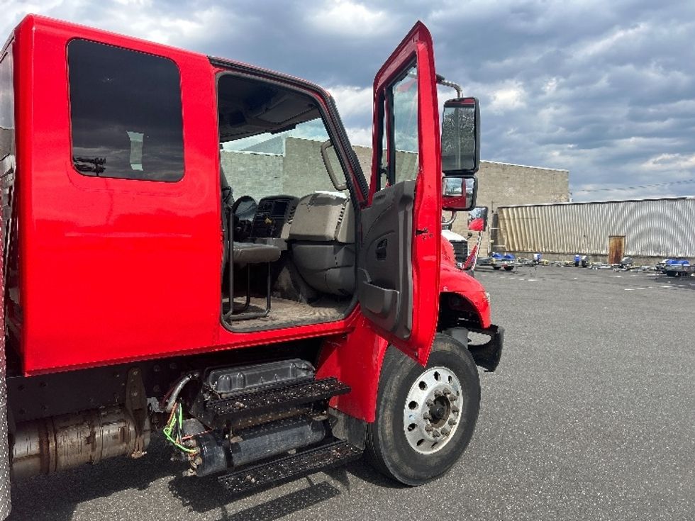 Medium Duty Box Truck-Light and Medium Duty Trucks-International-2019-4300-Philadelphia-PA-151,583\n\t\tmiles-$ 56,750 - Image 20