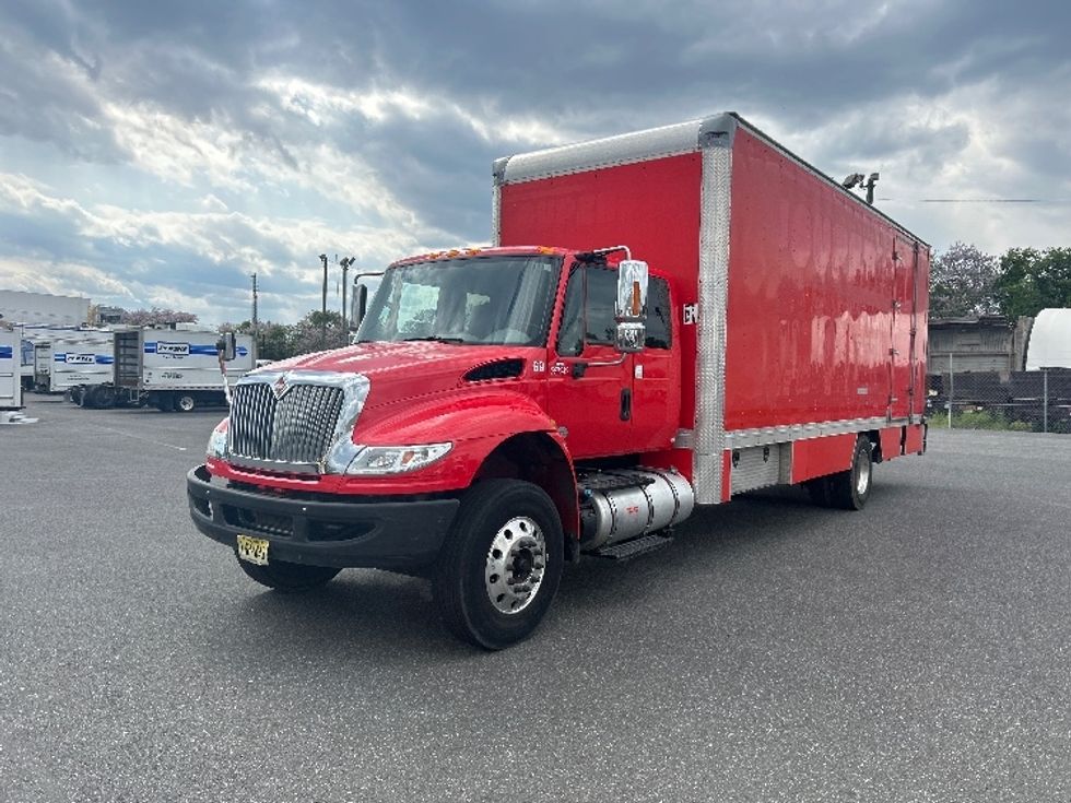 Medium Duty Box Truck-Light and Medium Duty Trucks-International-2019-4300-Philadelphia-PA-151,583\n\t\tmiles-$ 56,750 - Image 3