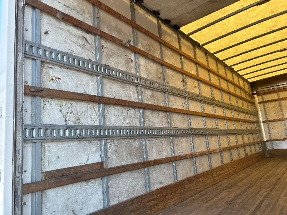 Medium Duty Box Truck-Light and Medium Duty Trucks-International-2019-4300-Phoenix-AZ-255,866\n\t\tmiles-$ 31,000 - Image 11