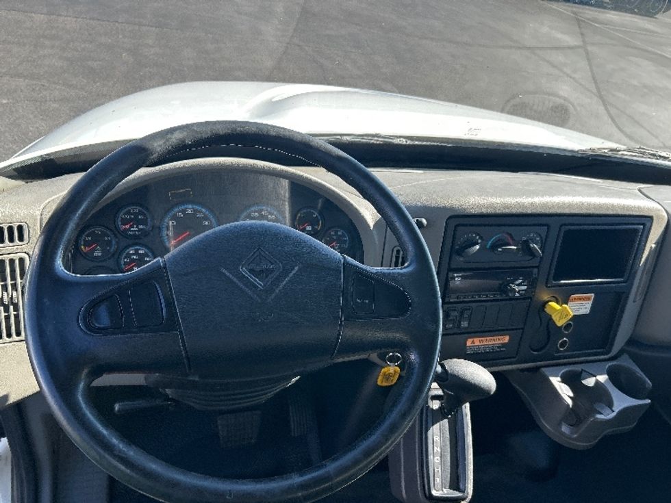 Medium Duty Box Truck-Light and Medium Duty Trucks-International-2019-4300-Phoenix-AZ-255,866\n\t\tmiles-$ 31,000 - Image 17