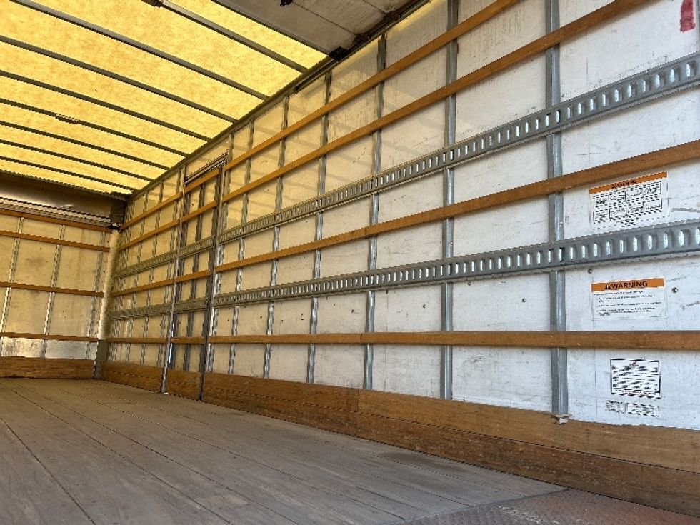 Medium Duty Box Truck-Light and Medium Duty Trucks-International-2019-4300-Piqua-OH-249,994\n\t\tmiles-$ 32,000 - Image 12