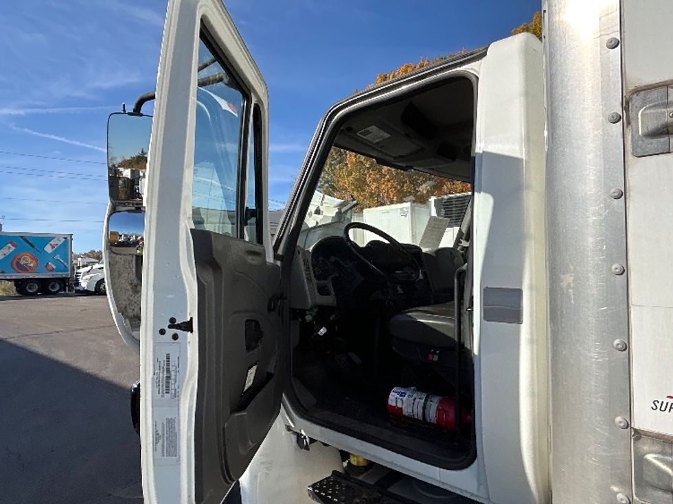 Medium Duty Box Truck-Light and Medium Duty Trucks-International-2019-4300-Piqua-OH-249,994\n\t\tmiles-$ 32,000 - Image 16