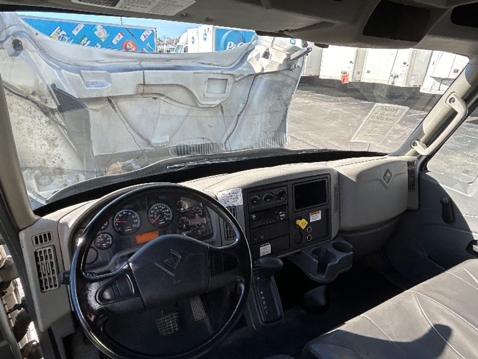 Medium Duty Box Truck-Light and Medium Duty Trucks-International-2019-4300-Piqua-OH-249,994\n\t\tmiles-$ 32,000 - Image 18
