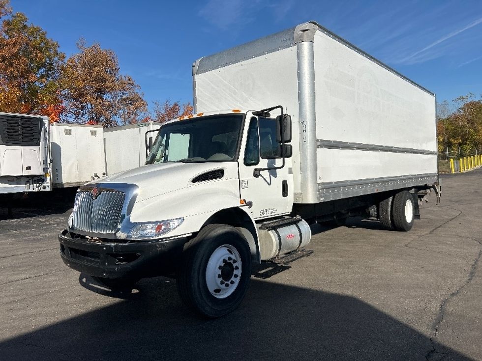 Medium Duty Box Truck-Light and Medium Duty Trucks-International-2019-4300-Piqua-OH-249,994\n\t\tmiles-$ 32,000 - Image 3