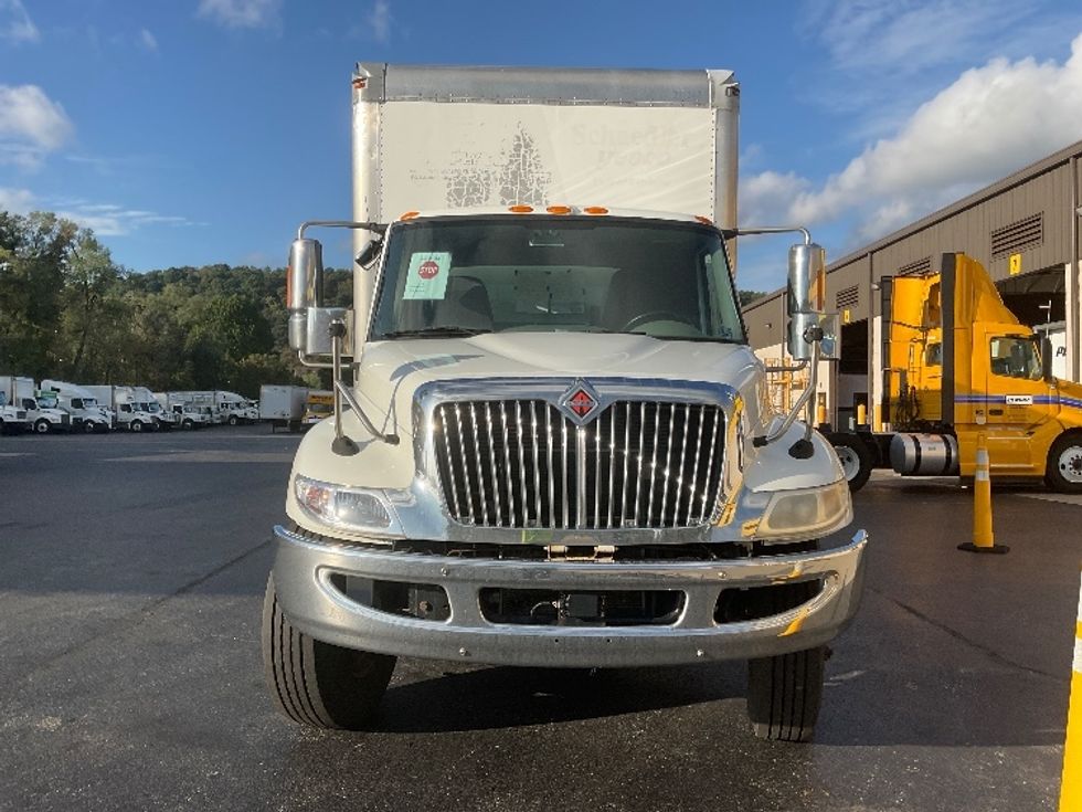 Medium Duty Box Truck-Light and Medium Duty Trucks-International-2019-4300-Pittsburgh-PA-322,800\n\t\tmiles-$ 23,750 - Image 2