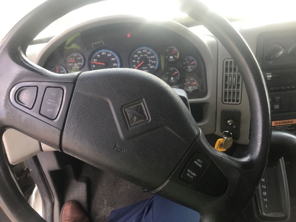 Medium Duty Box Truck-Light and Medium Duty Trucks-International-2019-4300-Pittsburgh-PA-95,088\n\t\tmiles-$ 53,500 - Image 18