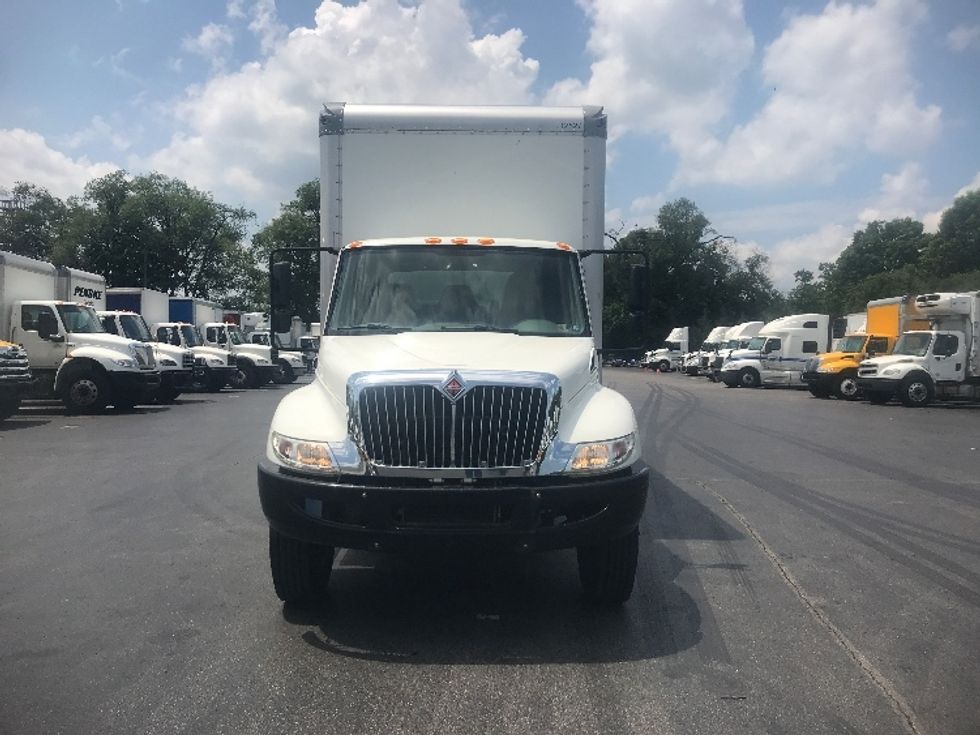2019 International 4300 DuraStar 4300 photo 2