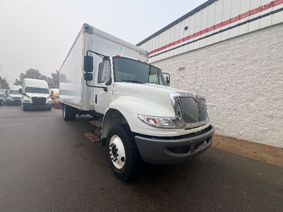 Medium Duty Box Truck-Light and Medium Duty Trucks-International-2019-4300-Plymouth-MI-135,321\n\t\tmiles-$ 36,750 - Image 1