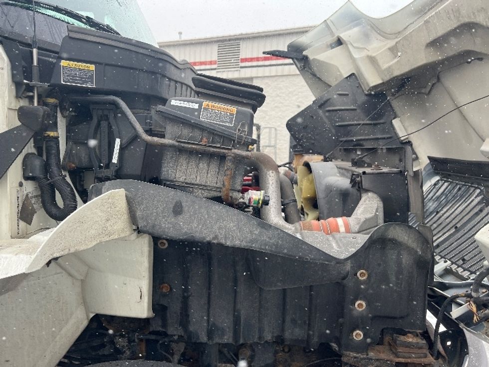 Medium Duty Box Truck-Light and Medium Duty Trucks-International-2019-4300-Plymouth-MI-135,321\n\t\tmiles-$ 36,750 - Image 23