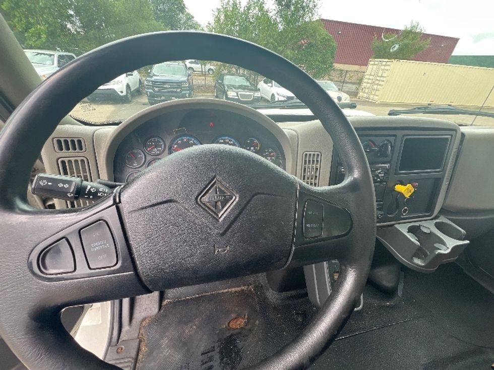 Medium Duty Box Truck-Light and Medium Duty Trucks-International-2019-4300-Plymouth-MI-228,887\n\t\tmiles-$ 25,750 - Image 17