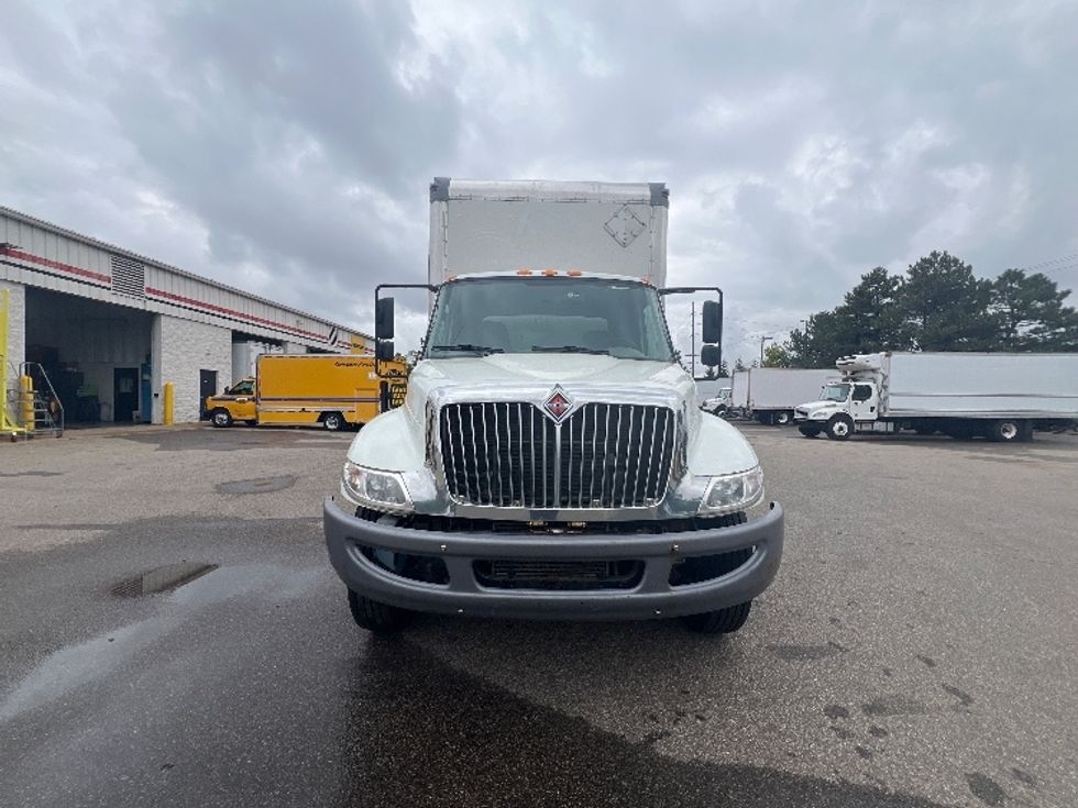Medium Duty Box Truck-Light and Medium Duty Trucks-International-2019-4300-Plymouth-MI-228,887\n\t\tmiles-$ 25,750 - Image 2