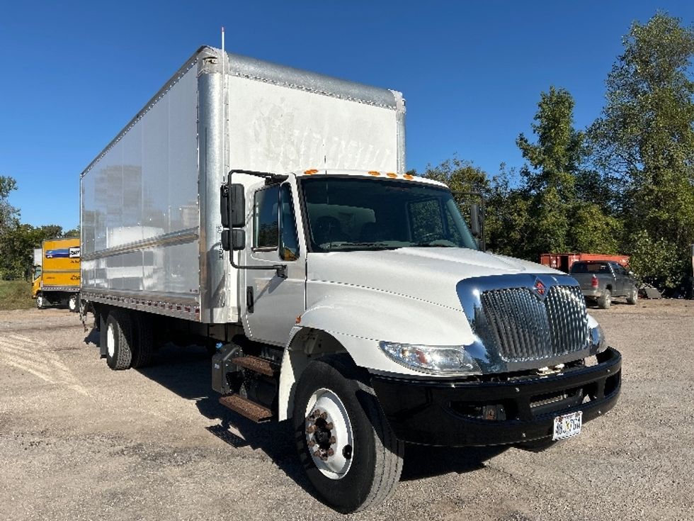Medium Duty Box Truck-Light and Medium Duty Trucks-International-2019-4300-Poplar Bluff-MO-108,729\n\t\tmiles-$ 52,000 - Image 1