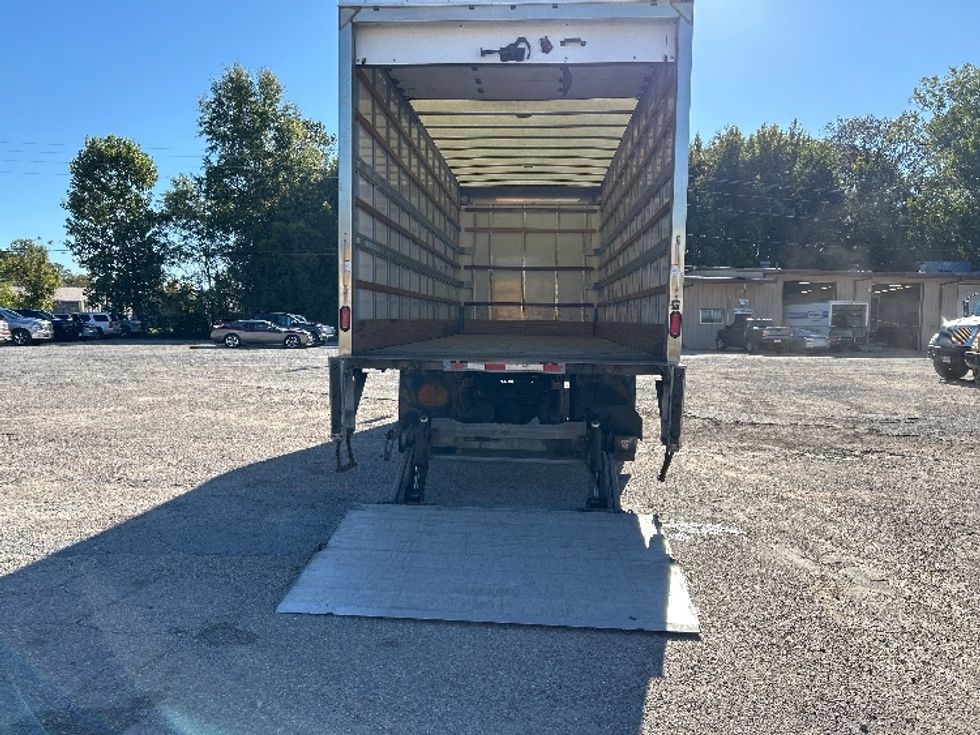 Medium Duty Box Truck-Light and Medium Duty Trucks-International-2019-4300-Poplar Bluff-MO-108,729\n\t\tmiles-$ 52,000 - Image 9