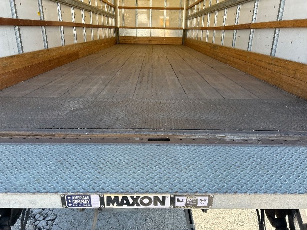 Medium Duty Box Truck-Light and Medium Duty Trucks-International-2019-4300-Poplar Bluff-MO-82,310\n\t\tmiles-$ 54,250 - Image 10