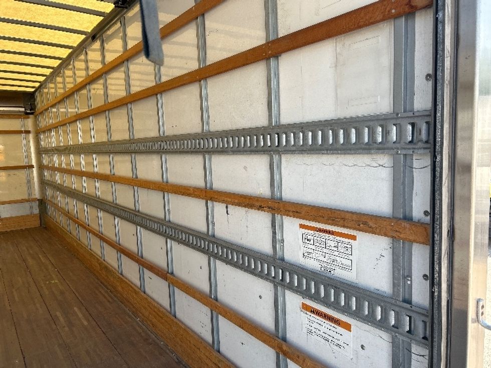 Medium Duty Box Truck-Light and Medium Duty Trucks-International-2019-4300-Poplar Bluff-MO-82,310\n\t\tmiles-$ 54,250 - Image 12