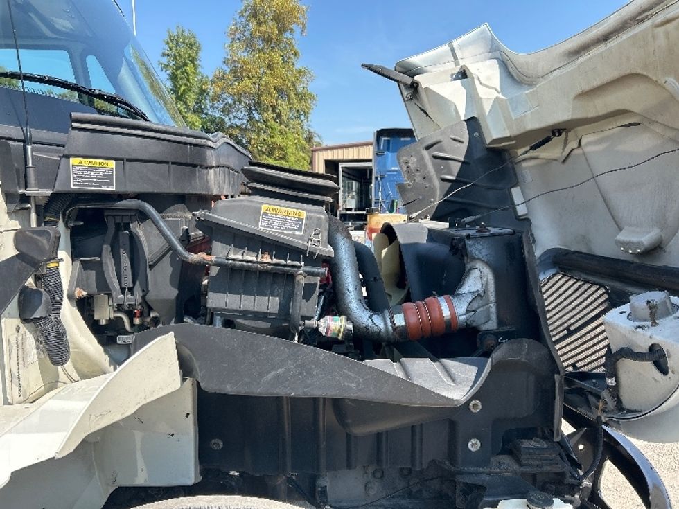 Medium Duty Box Truck-Light and Medium Duty Trucks-International-2019-4300-Poplar Bluff-MO-82,310\n\t\tmiles-$ 54,250 - Image 23