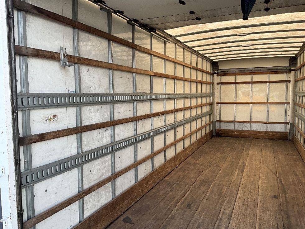Medium Duty Box Truck-Light and Medium Duty Trucks-International-2019-4300-Portland-OR-133,767\n\t\tmiles-$ 47,750 - Image 11