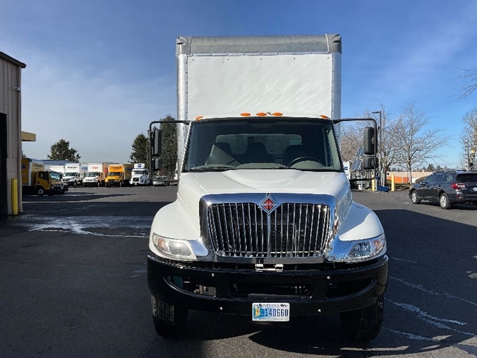 Medium Duty Box Truck-Light and Medium Duty Trucks-International-2019-4300-Portland-OR-133,767\n\t\tmiles-$ 47,750 - Image 2