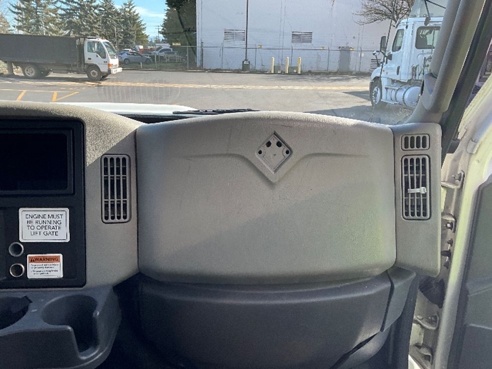 Medium Duty Box Truck-Light and Medium Duty Trucks-International-2019-4300-Portland-OR-133,767\n\t\tmiles-$ 47,750 - Image 21