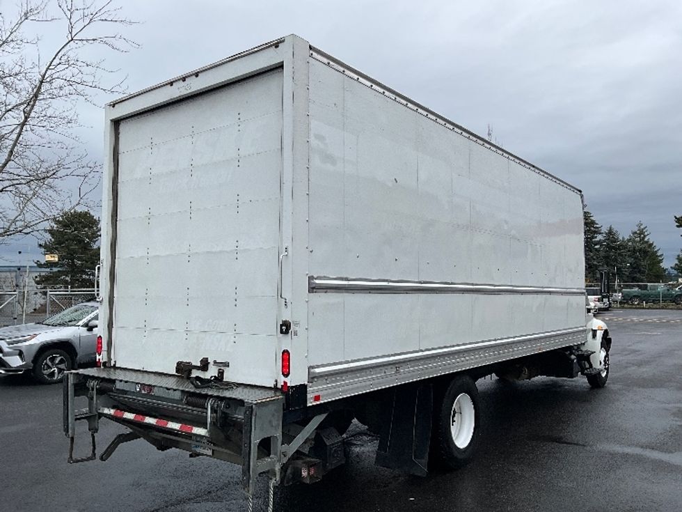 Medium Duty Box Truck-Light and Medium Duty Trucks-International-2019-4300-Portland-OR-195,700\n\t\tmiles-$ 39,500 - Image 13