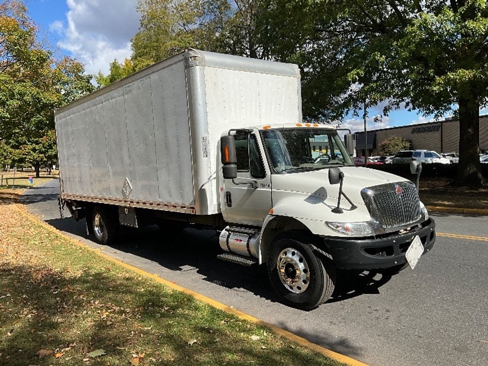 2019 International 4300 Medium Duty Box Truck