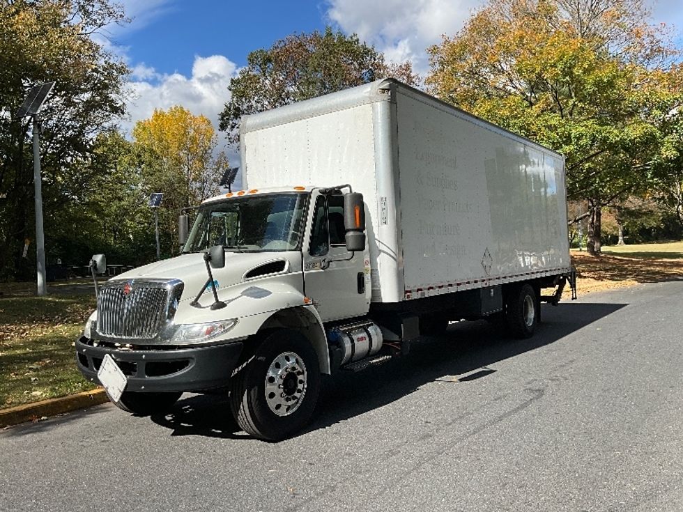 2019 International 4300 Medium Duty Box Truck