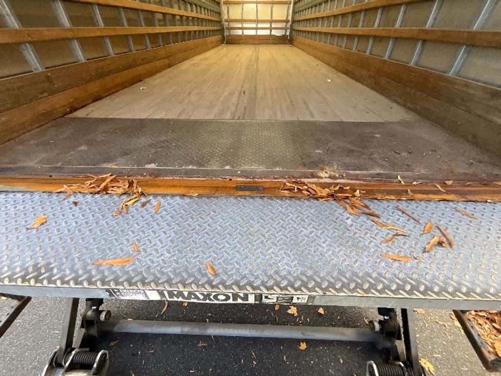 Medium Duty Box Truck-Light and Medium Duty Trucks-International-2019-4300-Reading-PA-274,859\n\t\tmiles-$ 31,500 - Image 10