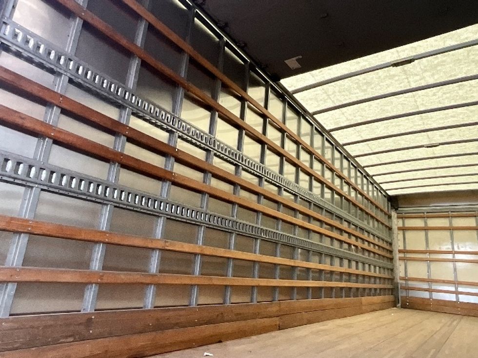 Medium Duty Box Truck-Light and Medium Duty Trucks-International-2019-4300-Reading-PA-274,859\n\t\tmiles-$ 31,500 - Image 11