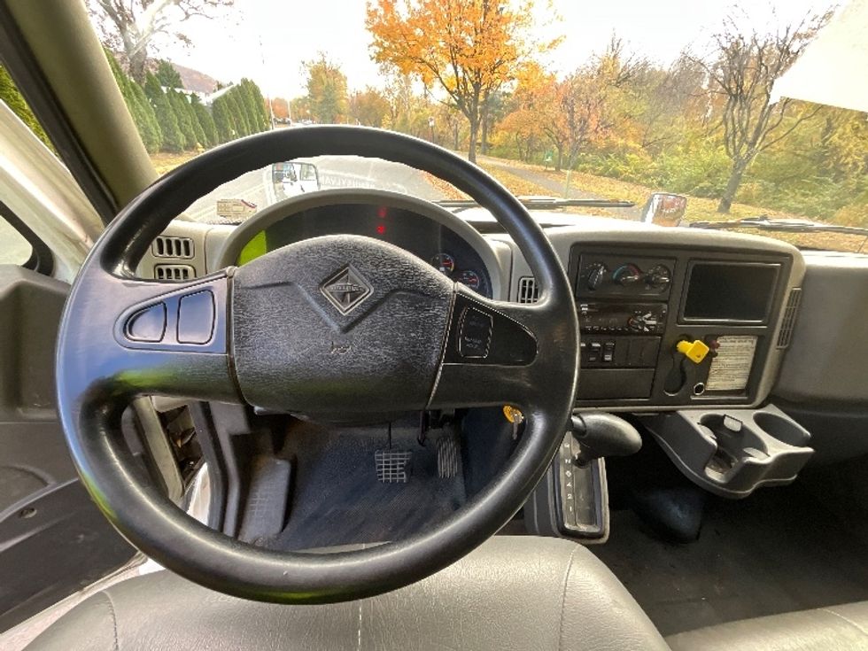 Medium Duty Box Truck-Light and Medium Duty Trucks-International-2019-4300-Reading-PA-274,859\n\t\tmiles-$ 31,500 - Image 18