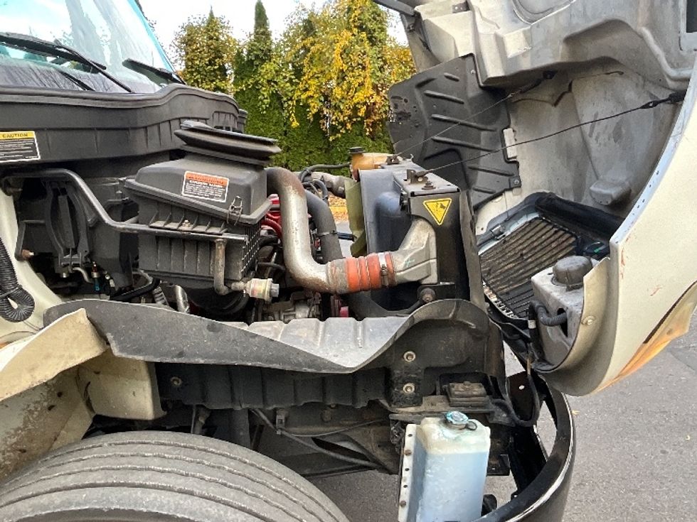 Medium Duty Box Truck-Light and Medium Duty Trucks-International-2019-4300-Reading-PA-274,859\n\t\tmiles-$ 31,500 - Image 23